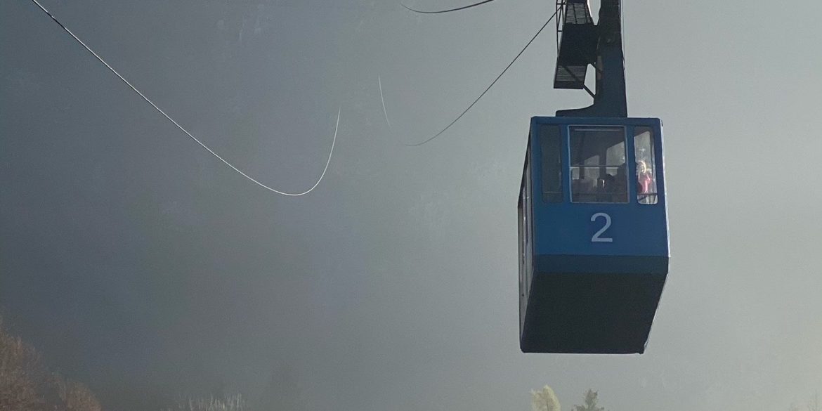 Changed operating hours of cable car and chairlift in october